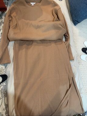 Time and Tru Ribbed Long Sleeve Midi Dress in Camel/Tan